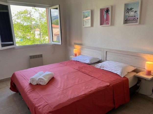 Holiday home Avec Terrasse Et Vue Piscine, Proche *